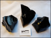 Stollingsgesteente: Obsidiaan zwart middel