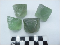 Fluoriet kristal groen 3,5-5cm XL